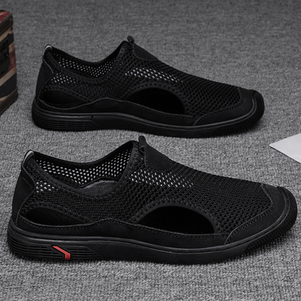 Lightweight Mesh Slip-On Athletic Shoes with Ventilation Panels