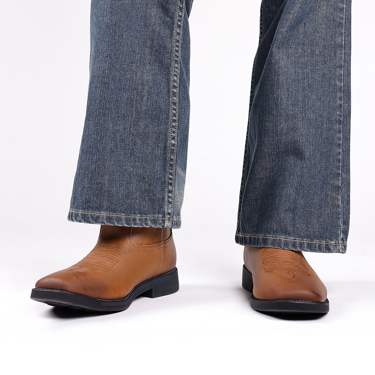 Classic Embroidered Vintage Wide Toe Western Cowboy Boots