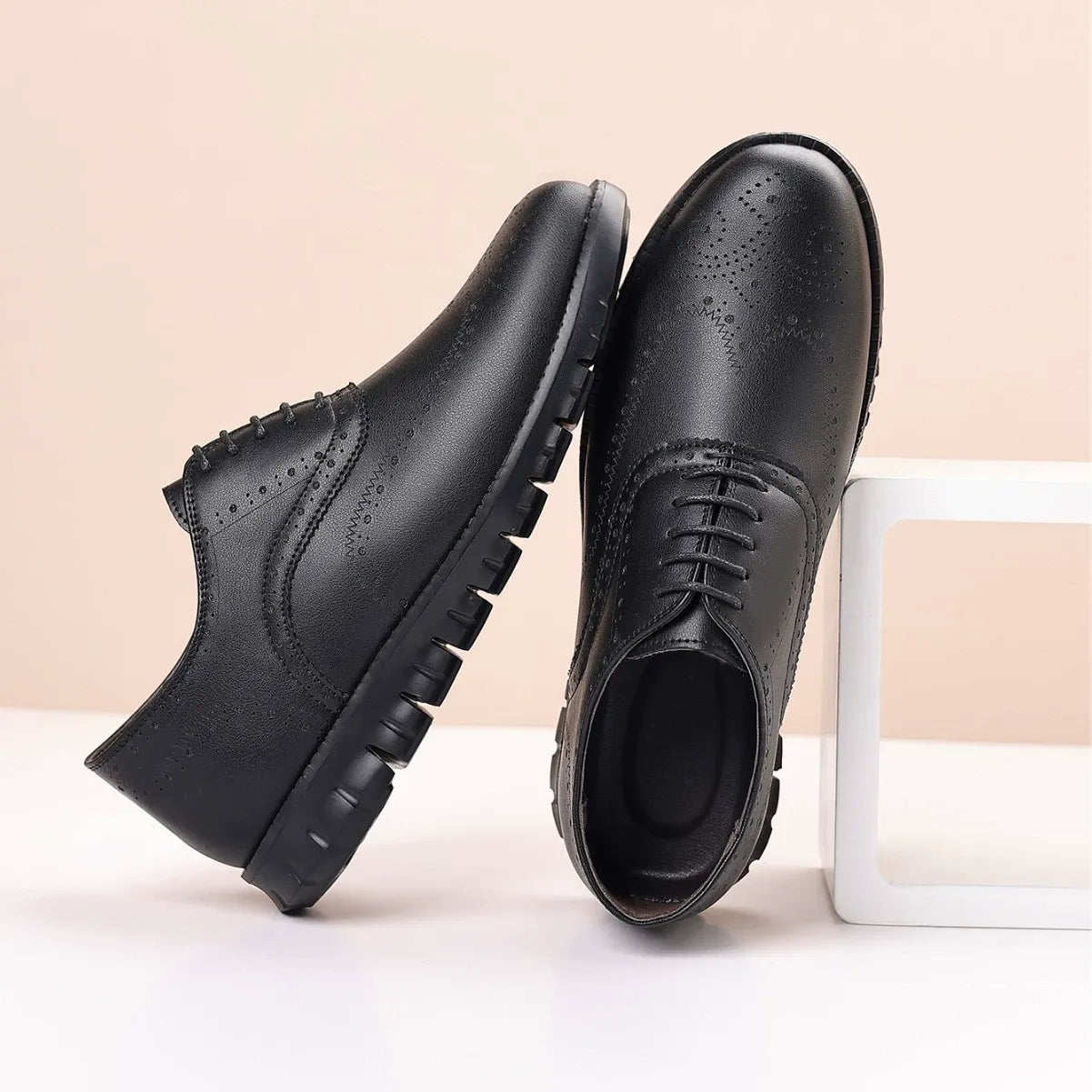 Retro hollow-soled work and casual Oxford leather shoes