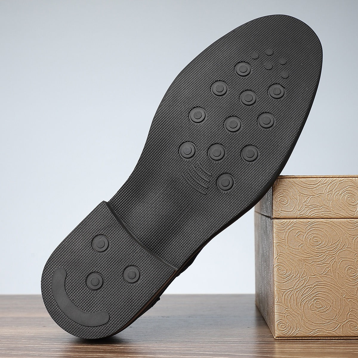 Carved Oxford comfortable breathable shoes